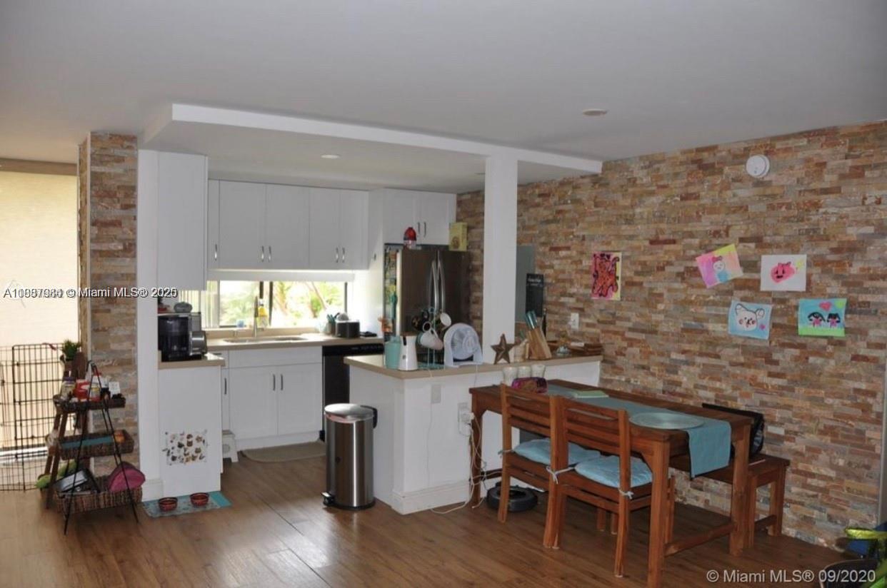 PLAZA OF AMERICAS CONDO P - Residential Lease