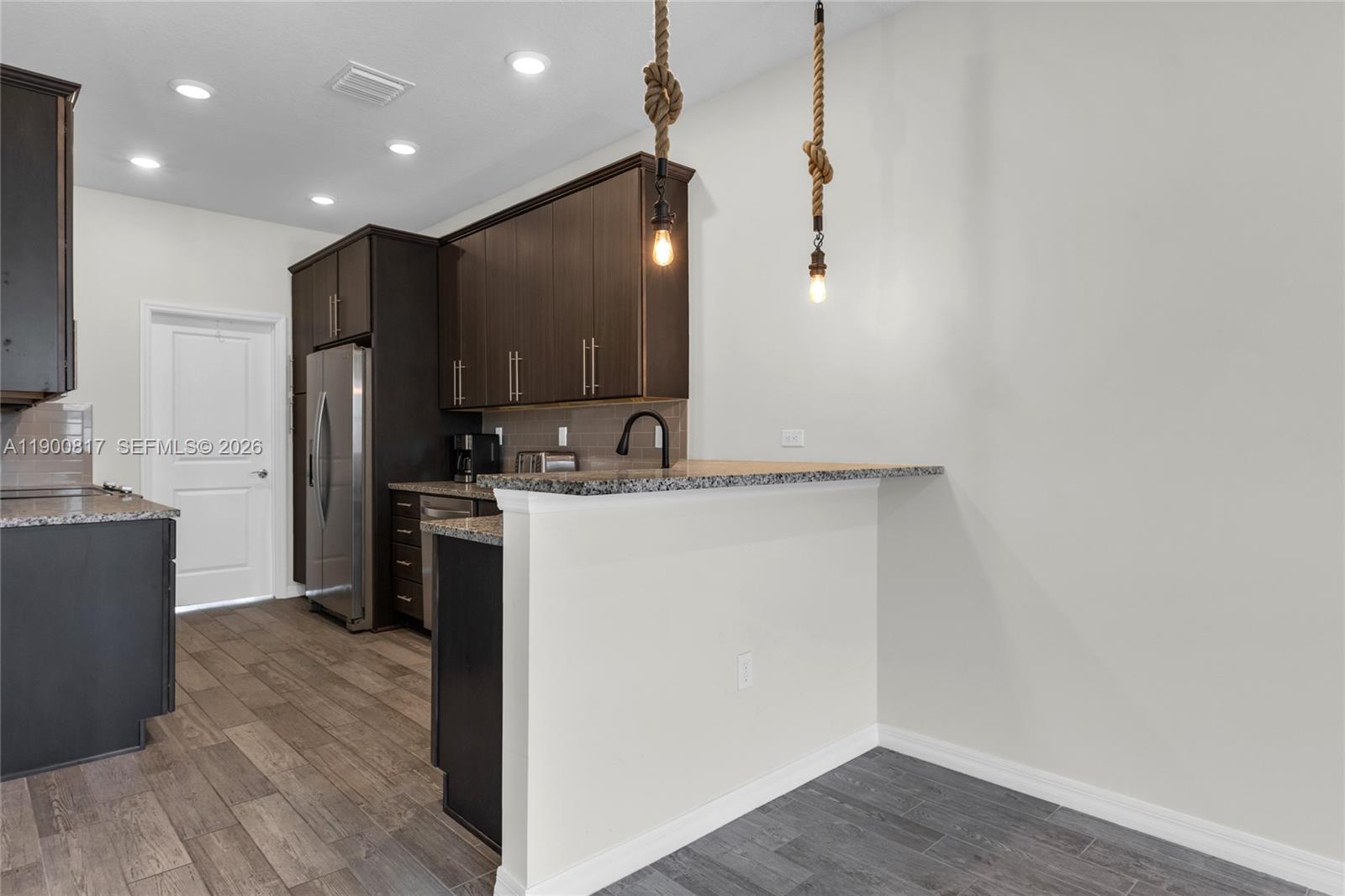 HILLCREST COUNTRY CLUB SO - Residential