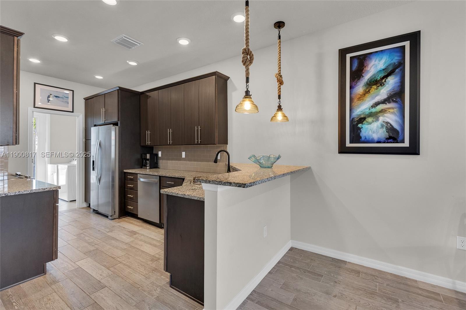 HILLCREST COUNTRY CLUB SO - Residential