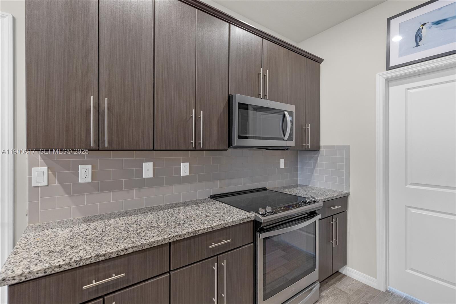 HILLCREST COUNTRY CLUB SO - Residential