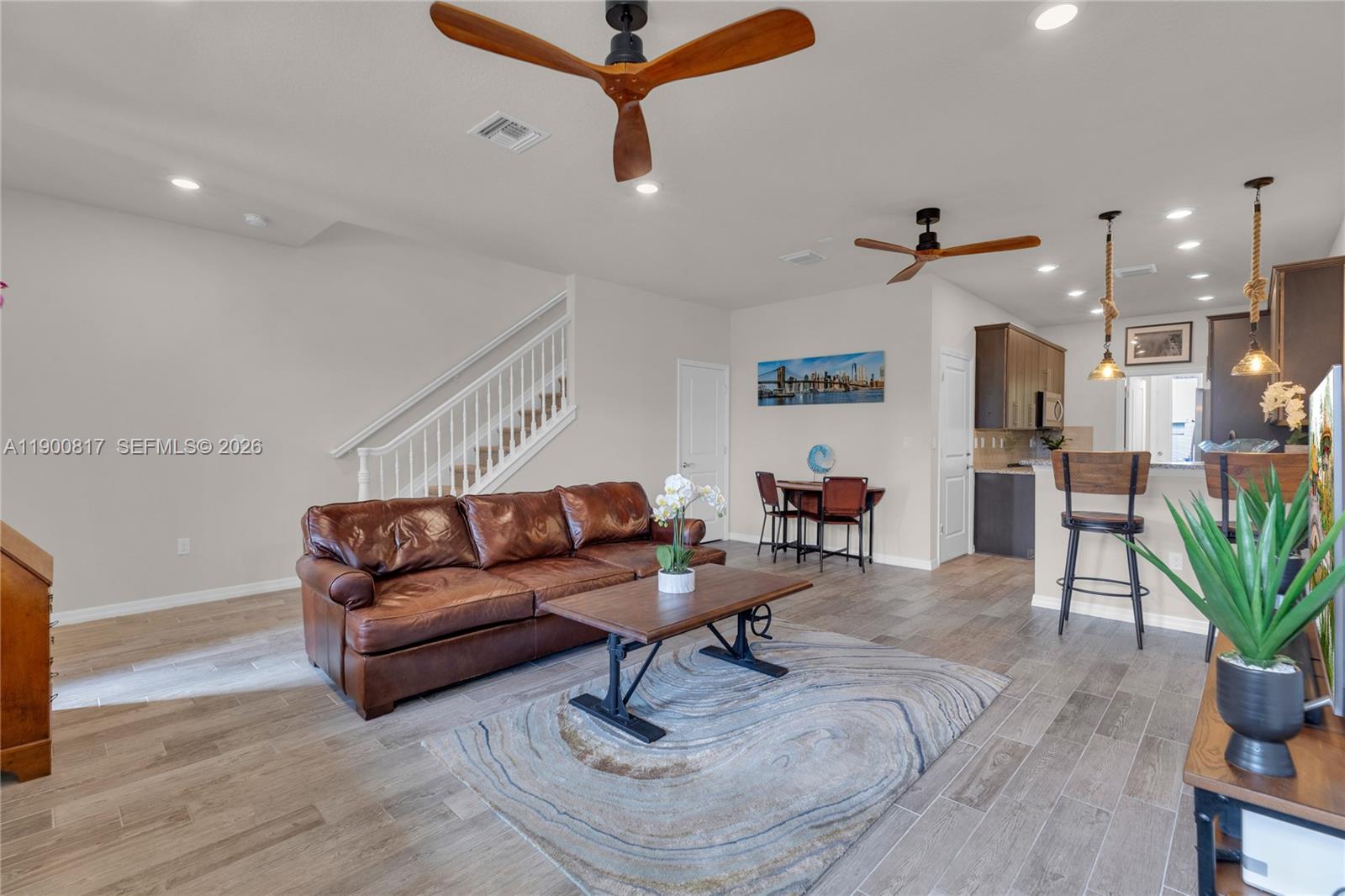 HILLCREST COUNTRY CLUB SO - Residential