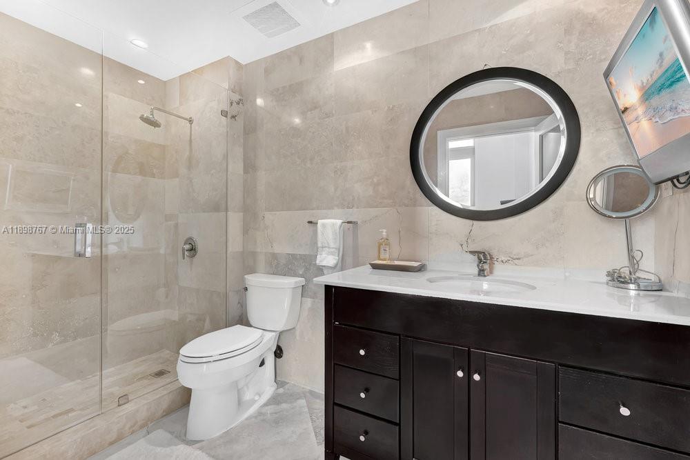 METROPOLIS I AT DADELAND - Residential