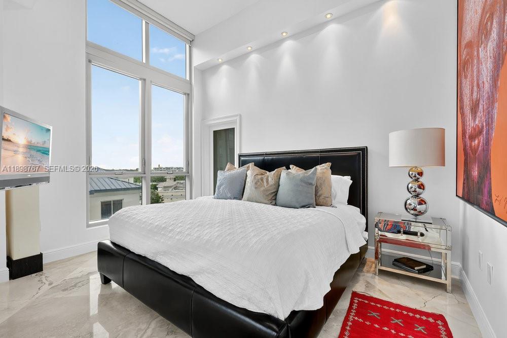 METROPOLIS I AT DADELAND - Residential