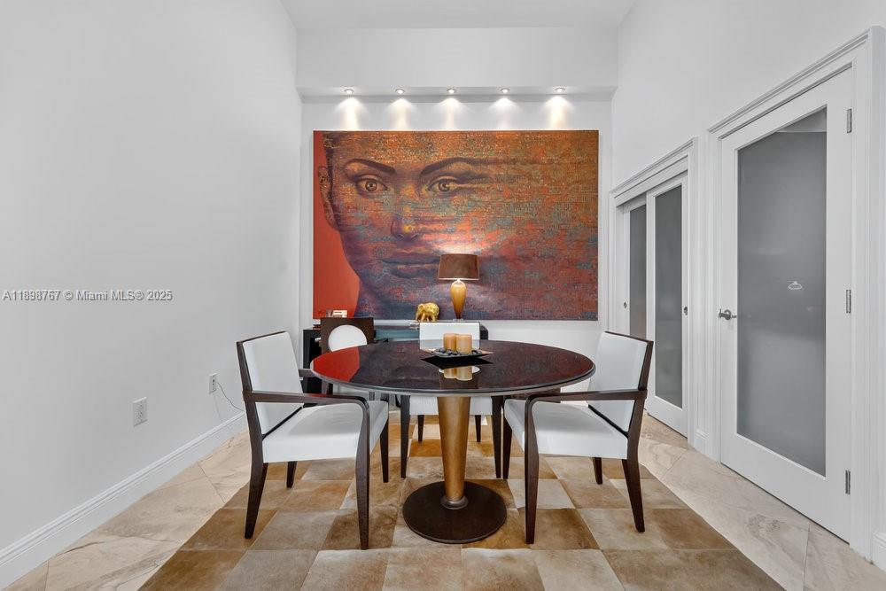 METROPOLIS I AT DADELAND - Residential