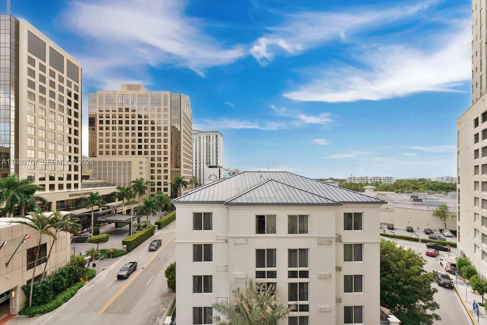 METROPOLIS I AT DADELAND - Residential