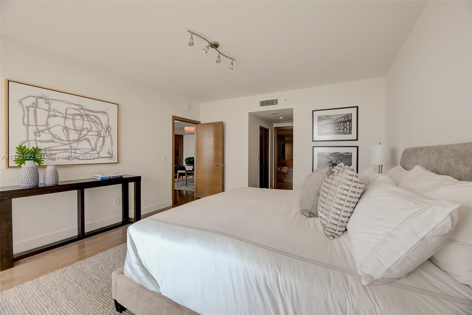 JADE RESIDENCES AT BRICKE - Residential