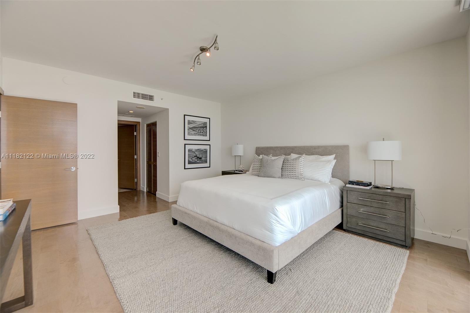 JADE RESIDENCES AT BRICKE - Residential