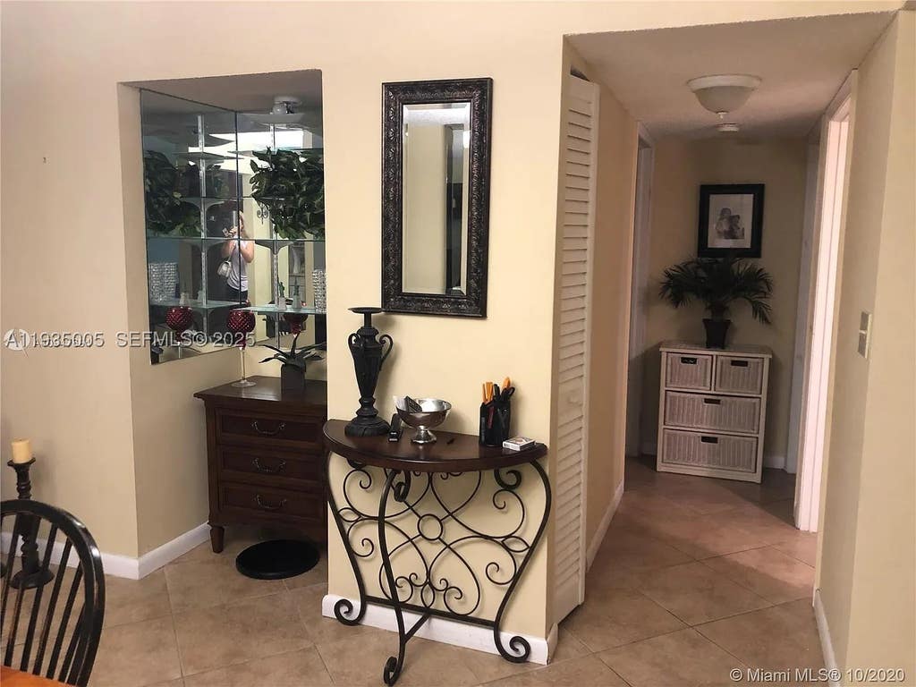 Photo of 9440 SW 8th St #402, Boca Raton, FL 33428 (MLS # A11935005)