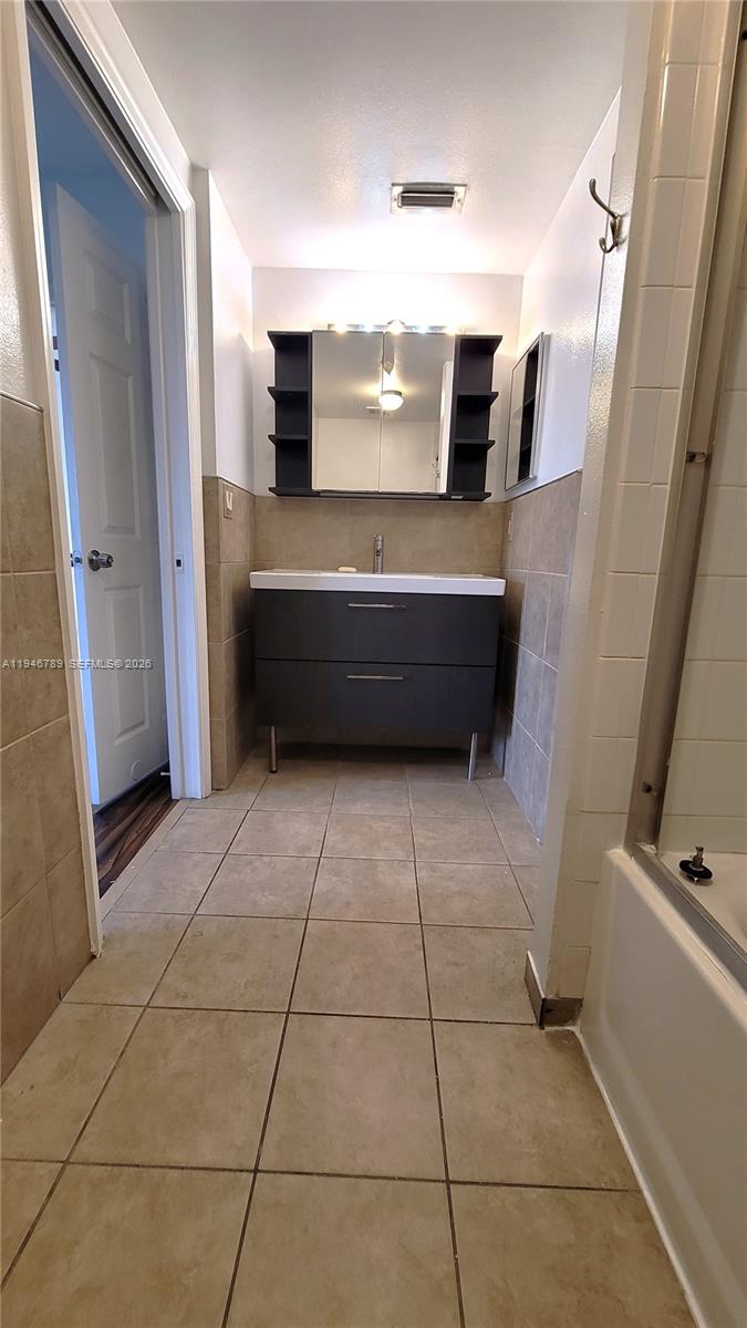 EL-AD RESIDENCES AT MIRAM - Residential