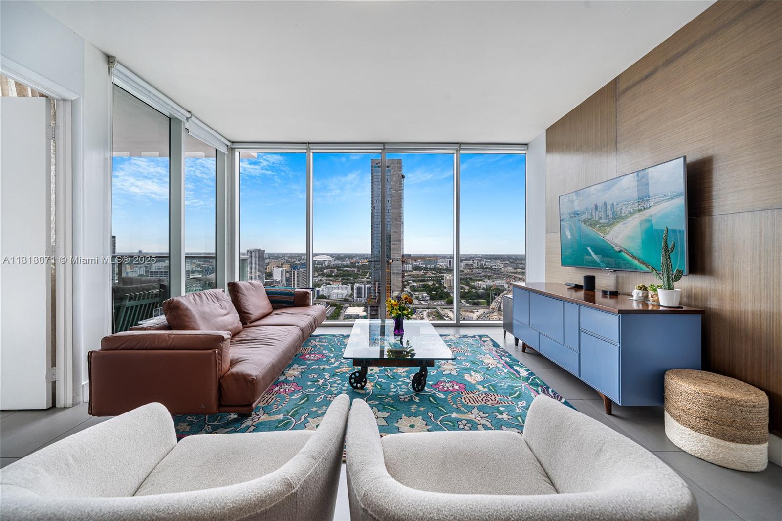 1040 Biscayne Blvd 3607, Miami, Broward County, Florida - 2 Bedrooms  
3 Bathrooms - 