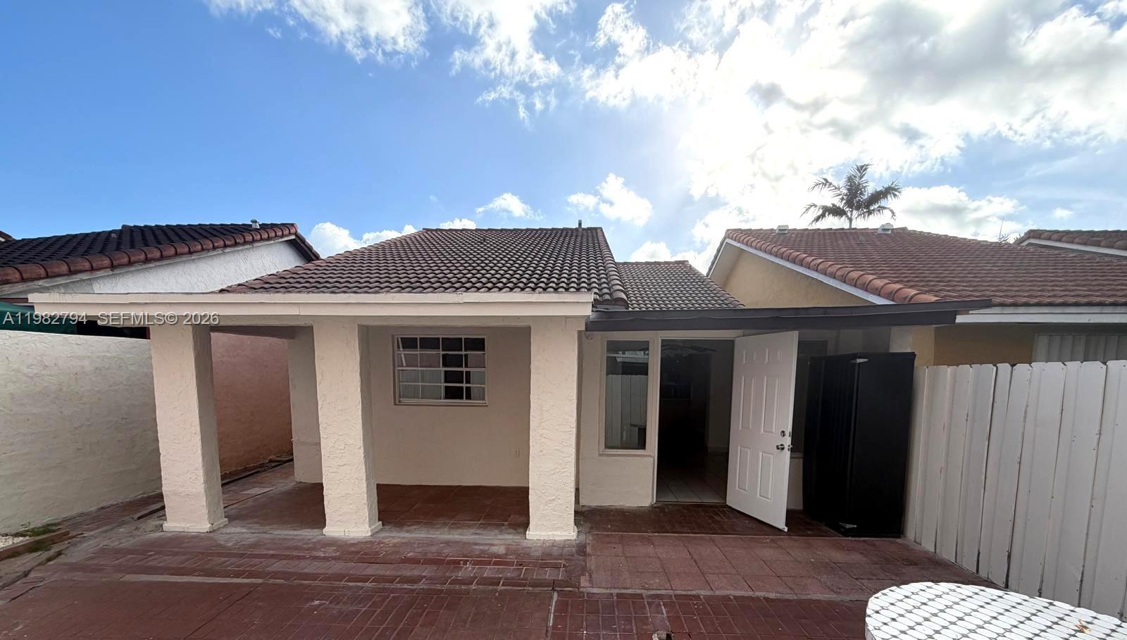 MICHELLE JARDINS - Residential Lease