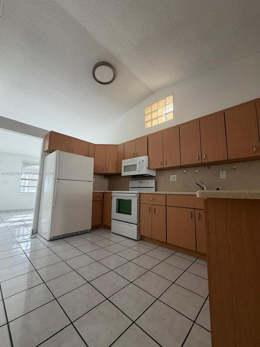 MICHELLE JARDINS - Residential Lease