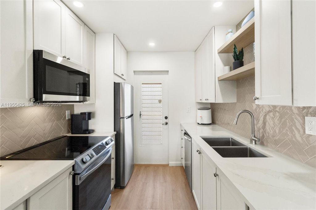 Photo of 2200 Diana Dr #205, Hallandale Beach, FL 33009 (MLS # A11955425)