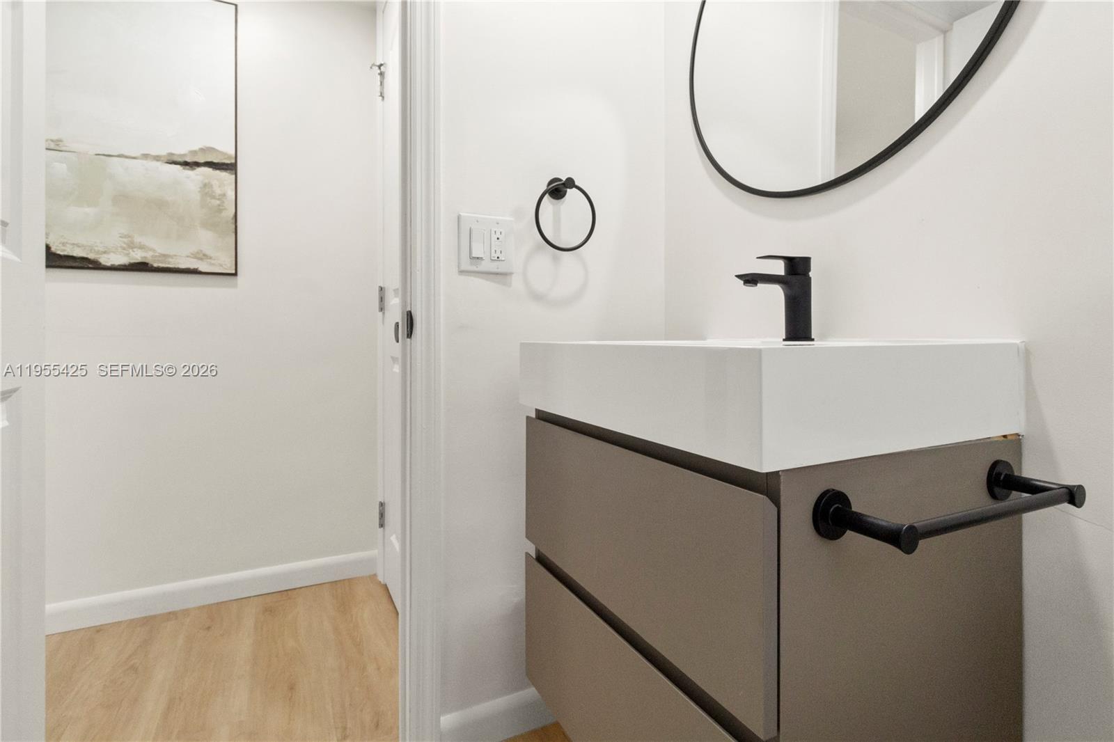 YACHT HARBOR APARTMENTS C - Residential