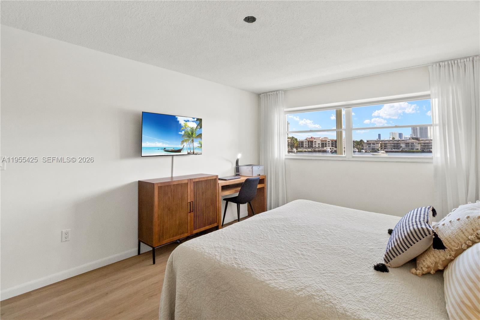 YACHT HARBOR APARTMENTS C - Residential