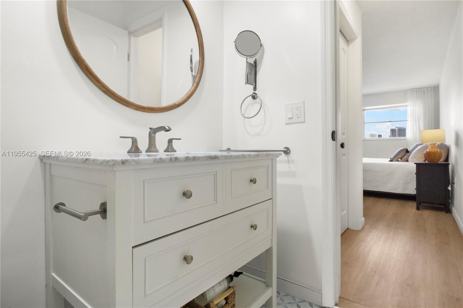 YACHT HARBOR APARTMENTS C - Residential