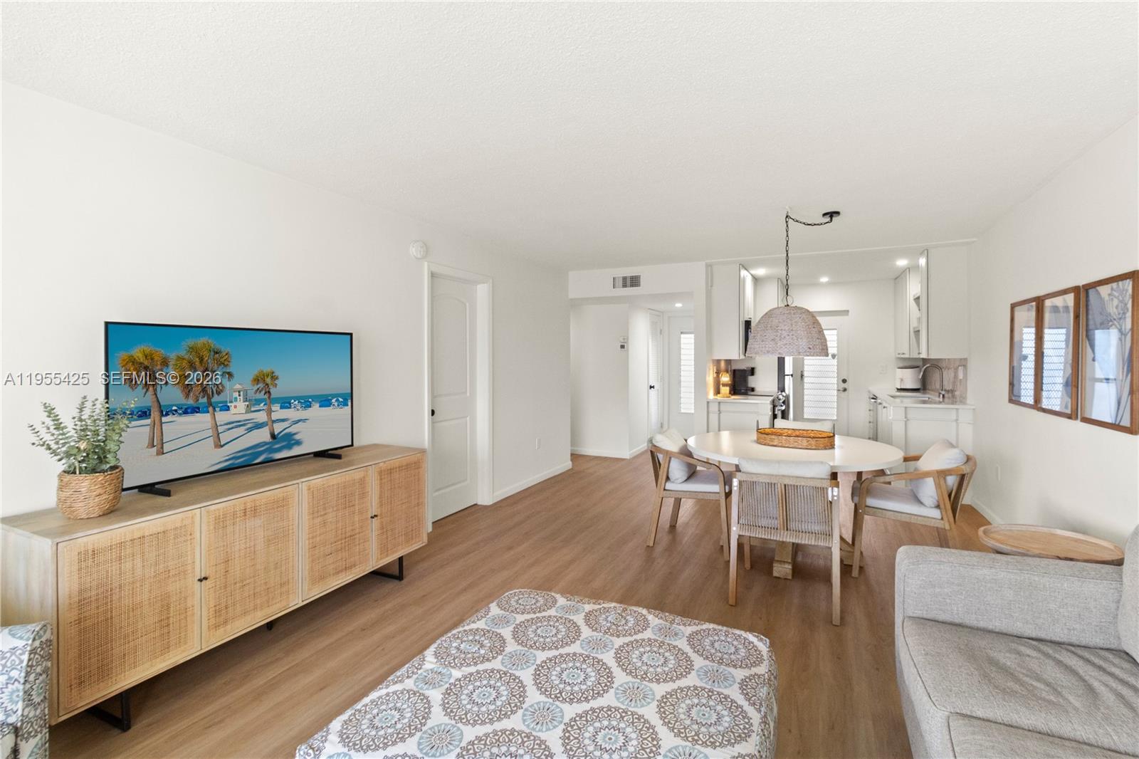 YACHT HARBOR APARTMENTS C - Residential