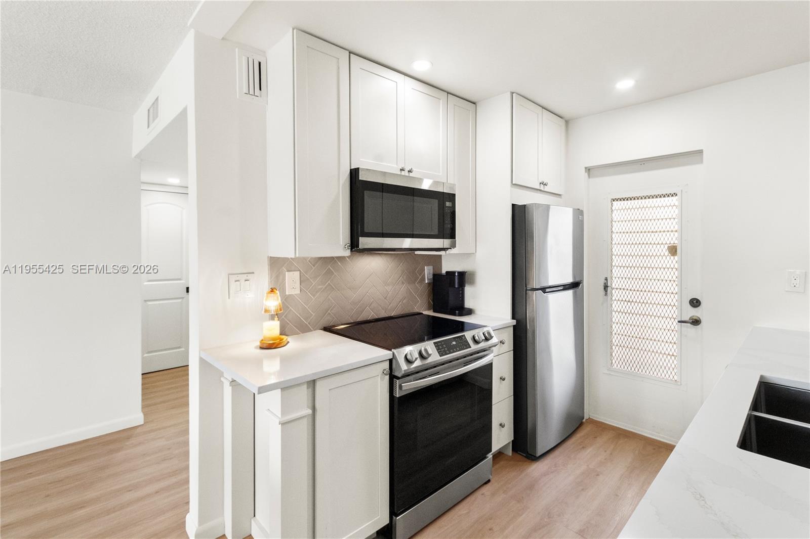 YACHT HARBOR APARTMENTS C - Residential