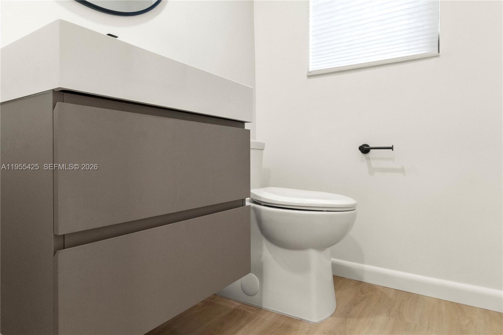 YACHT HARBOR APARTMENTS C - Residential