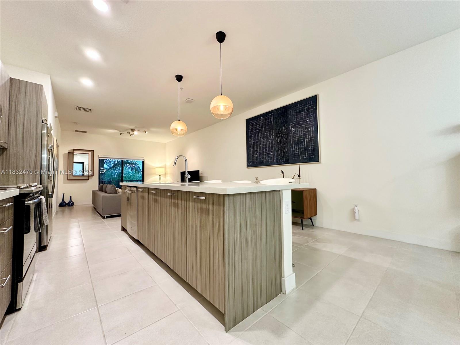 APEX AT PARK CENTRAL COND - Residential