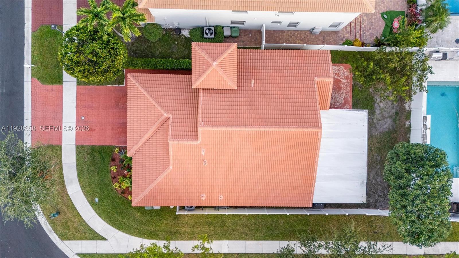 PORTOFINO LAKES - Residential