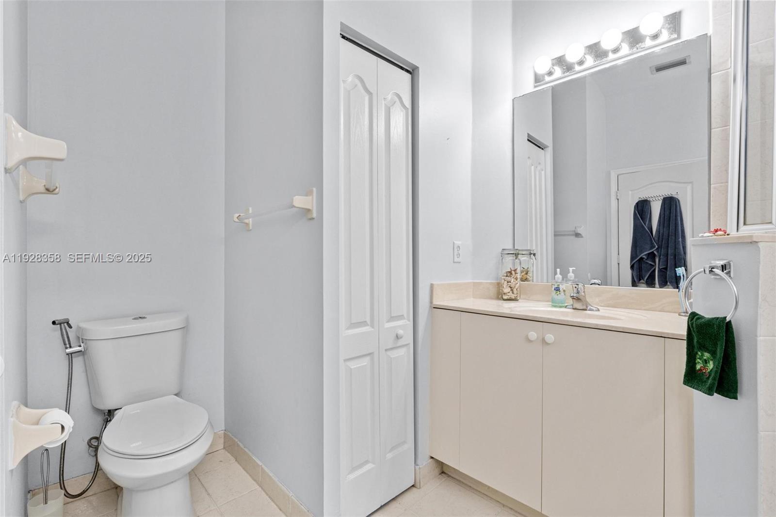 PORTOFINO LAKES - Residential