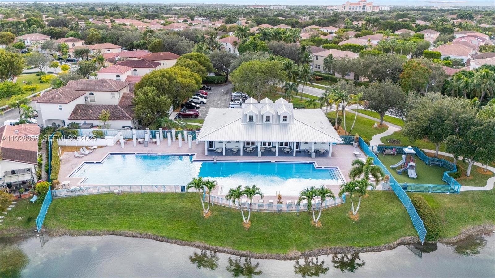 PORTOFINO LAKES - Residential