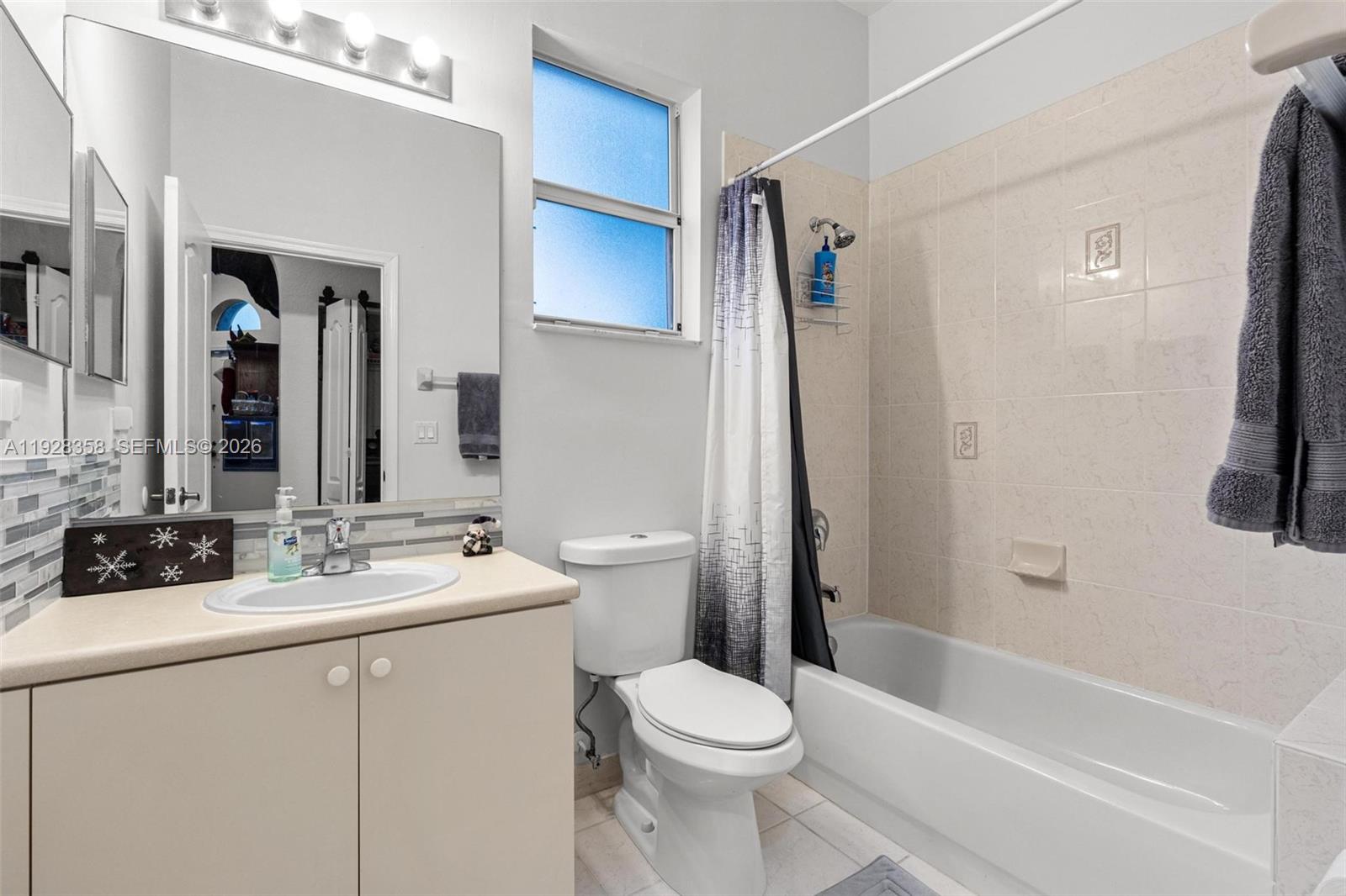 PORTOFINO LAKES - Residential