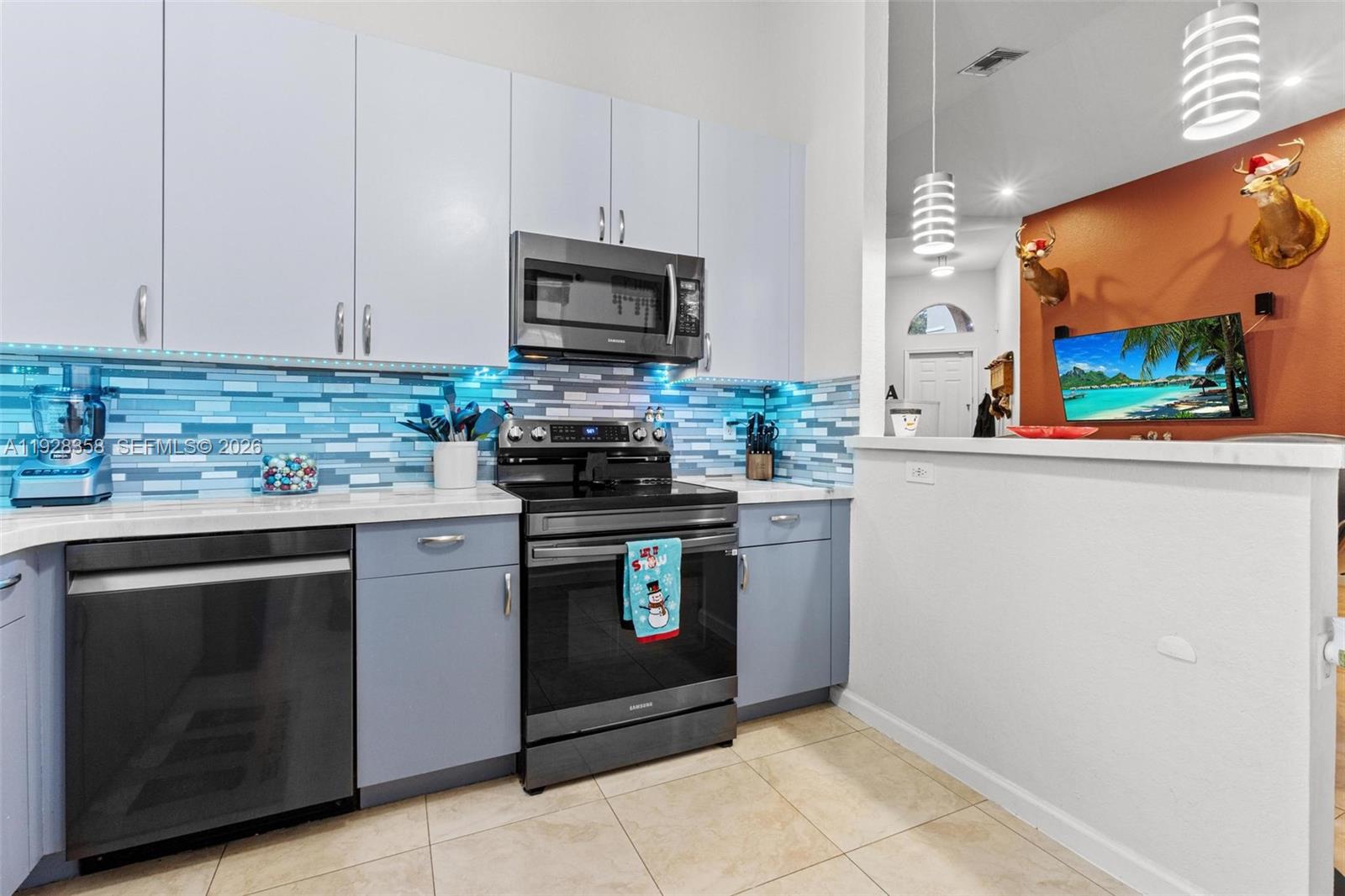 PORTOFINO LAKES - Residential