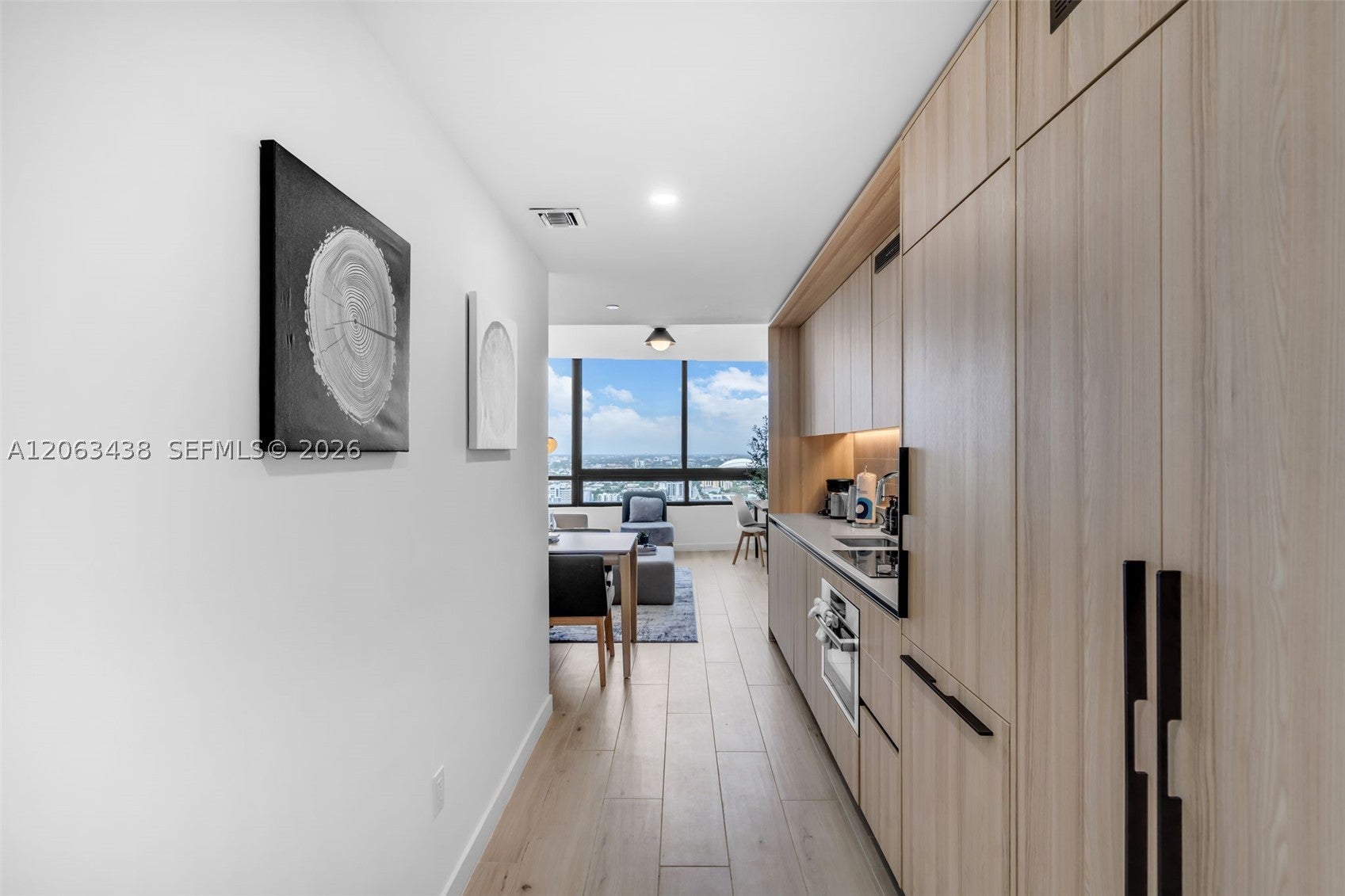 225 N Miami Ave PH-3712