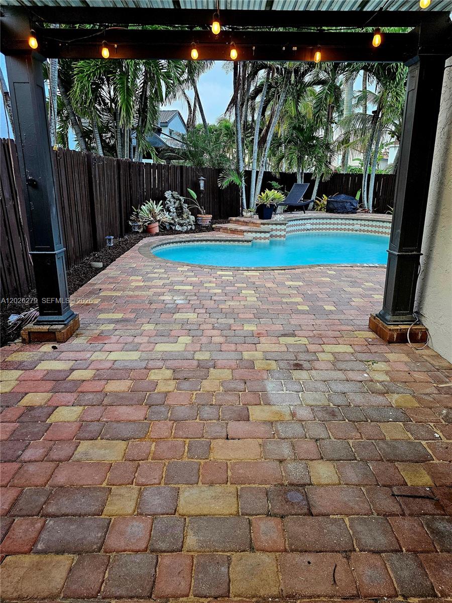 SILVER LAKES PHASE III RE - Residential