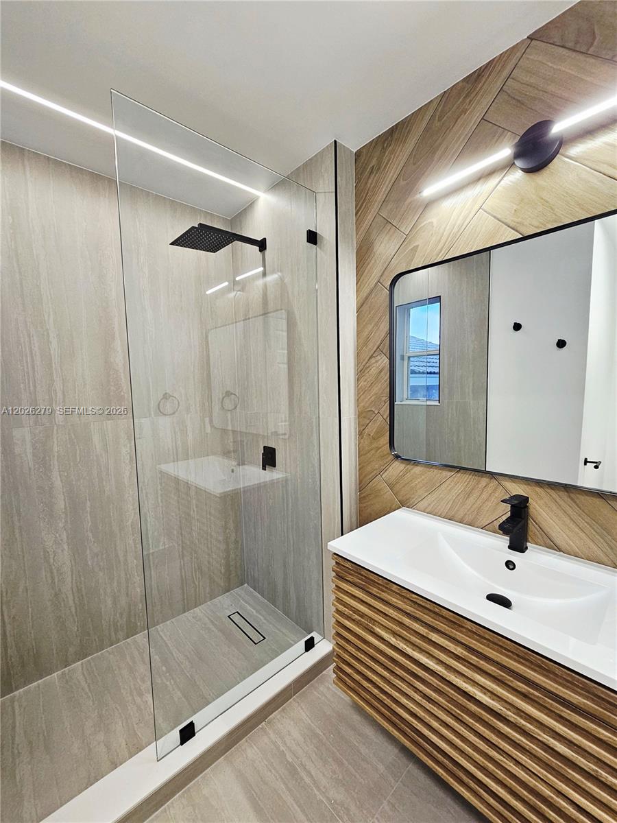 SILVER LAKES PHASE III RE - Residential