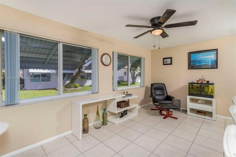 Single Family Residence in Tamarac FL 4603 48th St 12.jpg