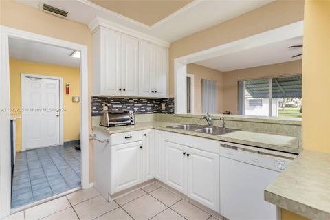 Single Family Residence in Tamarac FL 4603 48th St 5.jpg