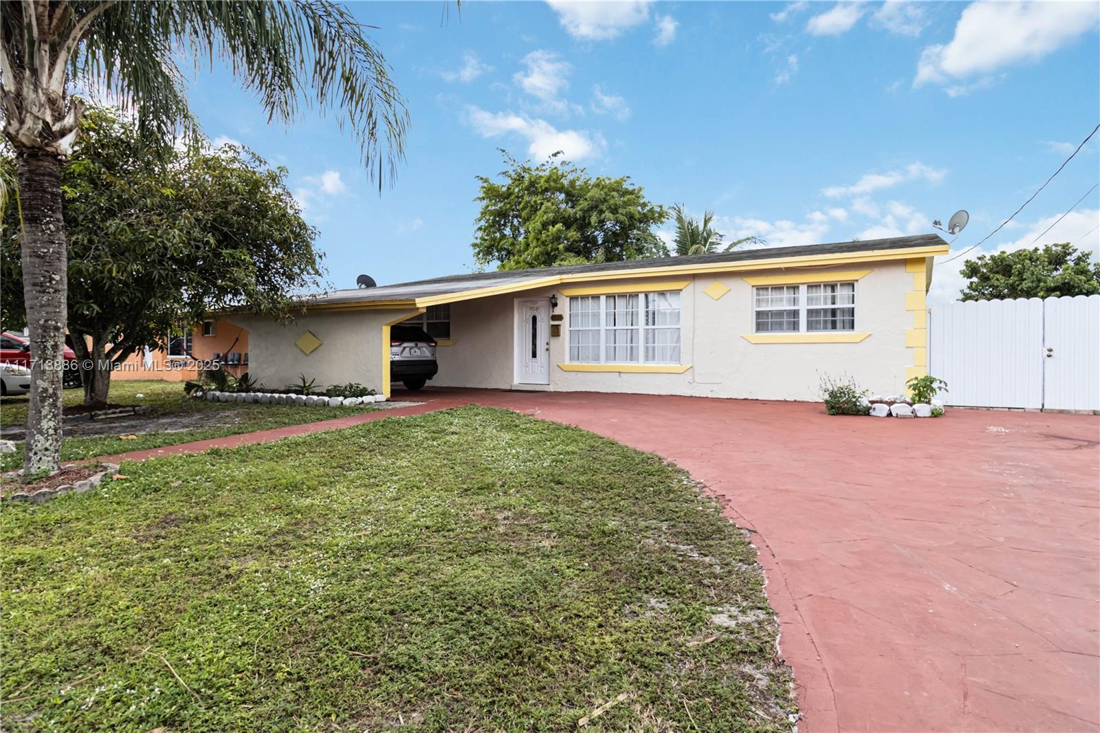SUNRISE GOLF VILLAGE SEC - Residential