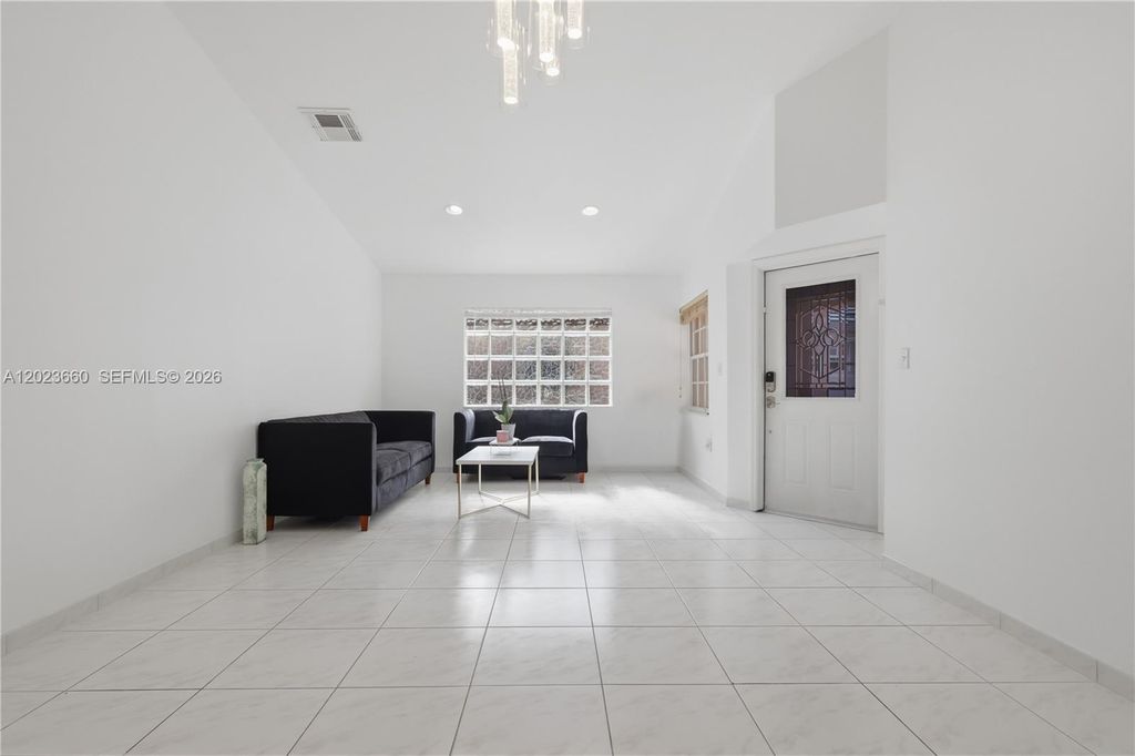 Photo of 17655 SW 6th Street, Pembroke Pines, FL 33029 (MLS # A12023660)