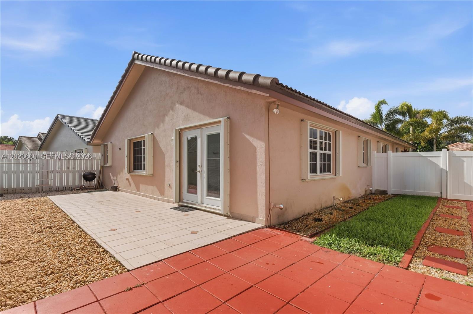 SILVER LAKES AT PEMBROKE - Residential