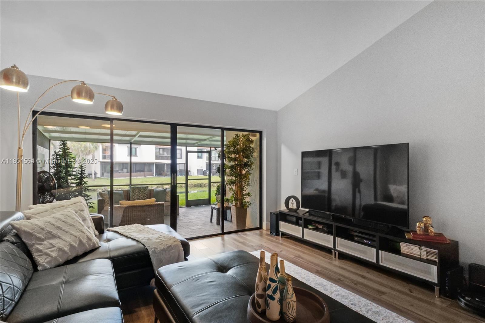 VILLAS OF BONAVENTURE AT - Residential