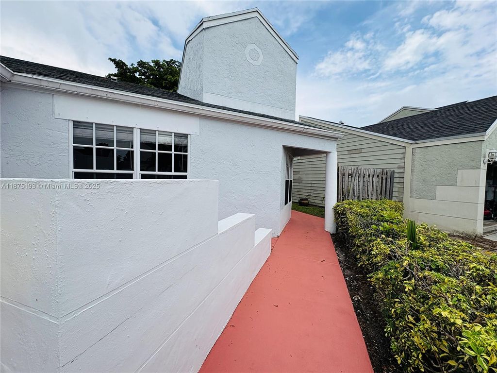 Photo of 8579 Dynasty Dr #8579, Boca Raton, FL 33433 (MLS # A11875193)