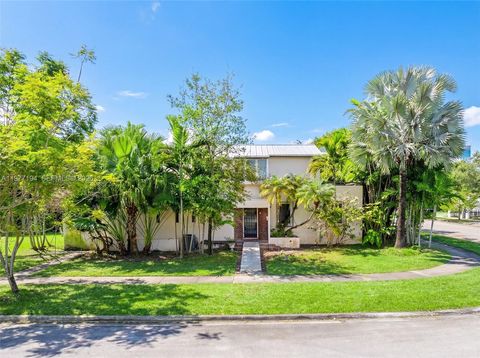 Tiny photo for 701 SW 27th Rd, Miami, FL 33129 (MLS # A11977194)