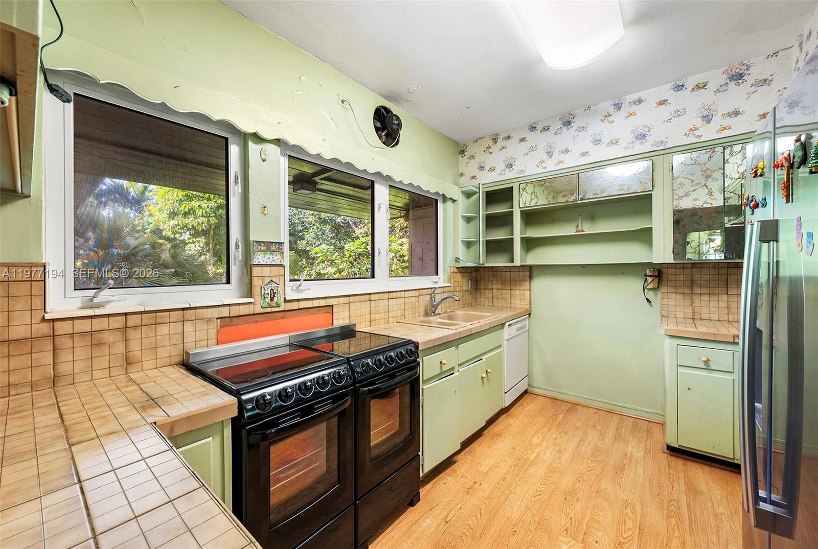 BRICKELL ESTATES - Residential