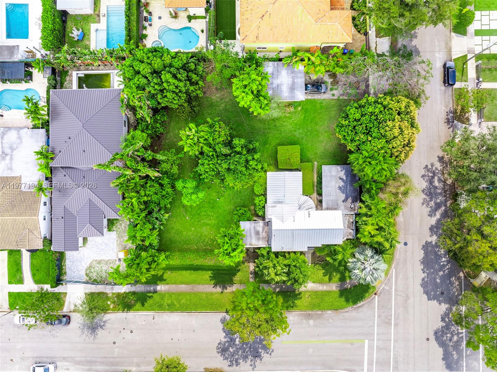 BRICKELL ESTATES - Residential