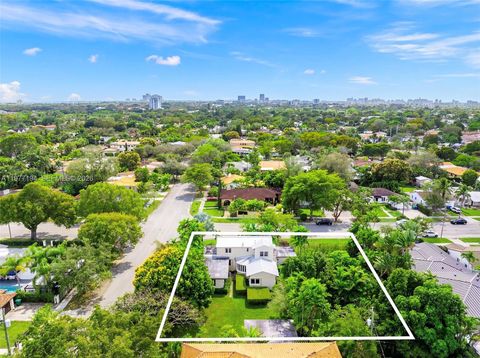 Tiny photo for 701 SW 27th Rd, Miami, FL 33129 (MLS # A11977194)