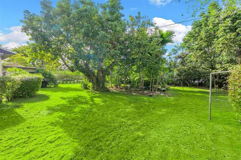Tiny photo for 701 SW 27th Rd, Miami, FL 33129 (MLS # A11977194)