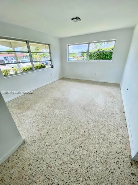 Miami, Florida 33189, United States, 3 Bedrooms Bedrooms, ,2 BathroomsBathrooms,Residential,Active,162948