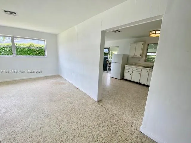 Miami, Florida 33189, United States, 3 Bedrooms Bedrooms, ,2 BathroomsBathrooms,Residential,Active,162948