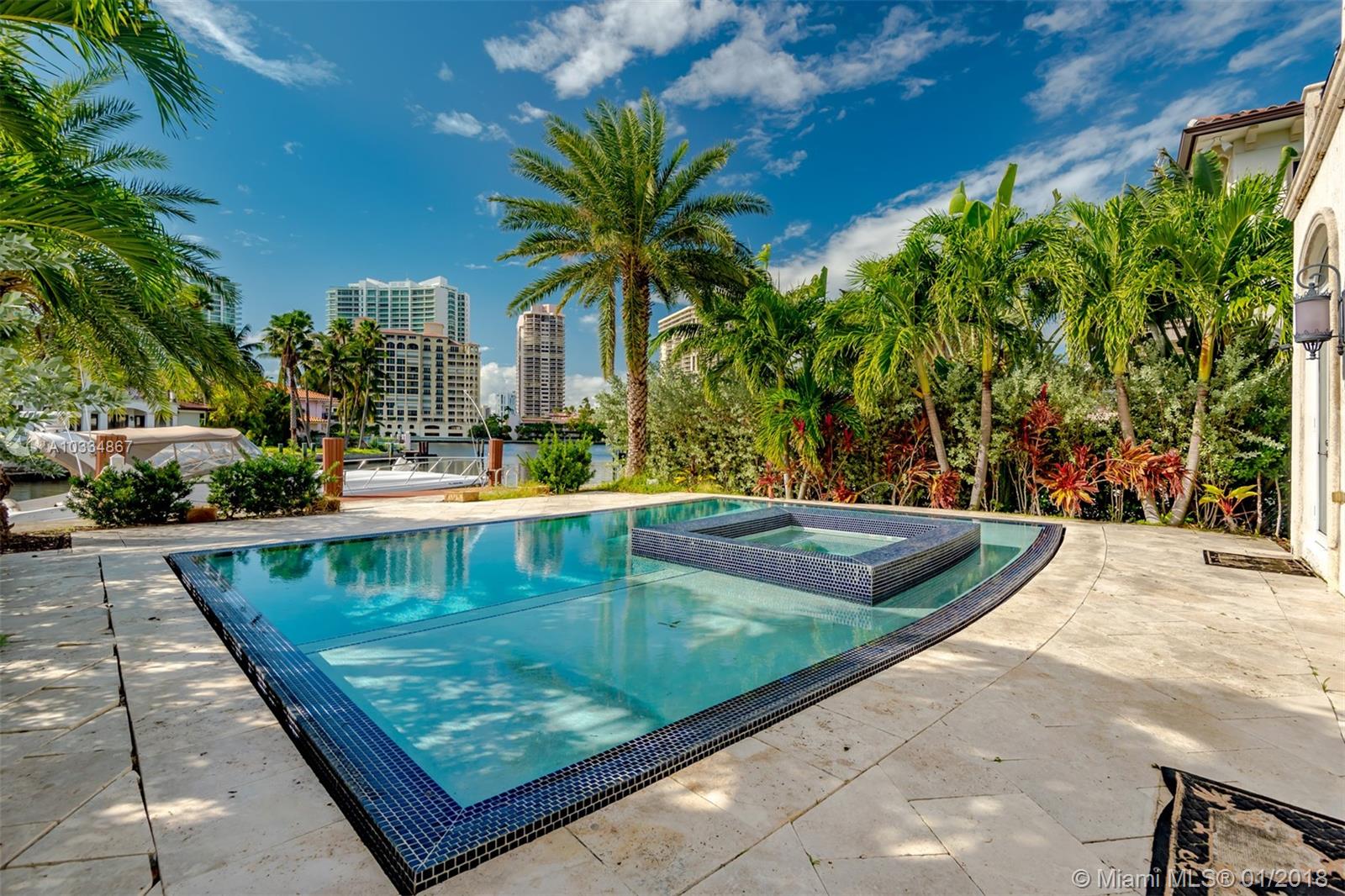 GOLDEN BEACH SEC D - Residential