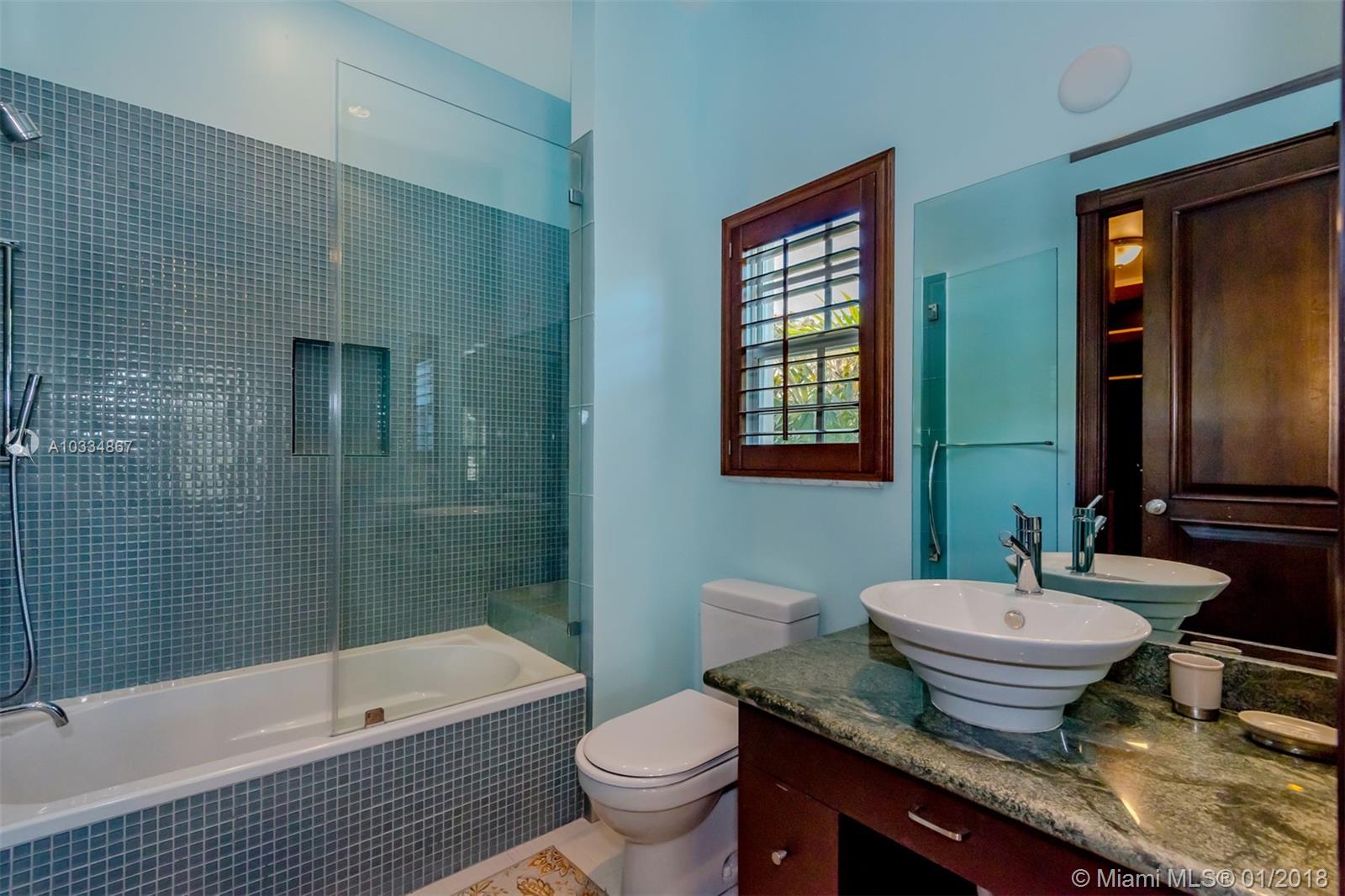 GOLDEN BEACH SEC D - Residential