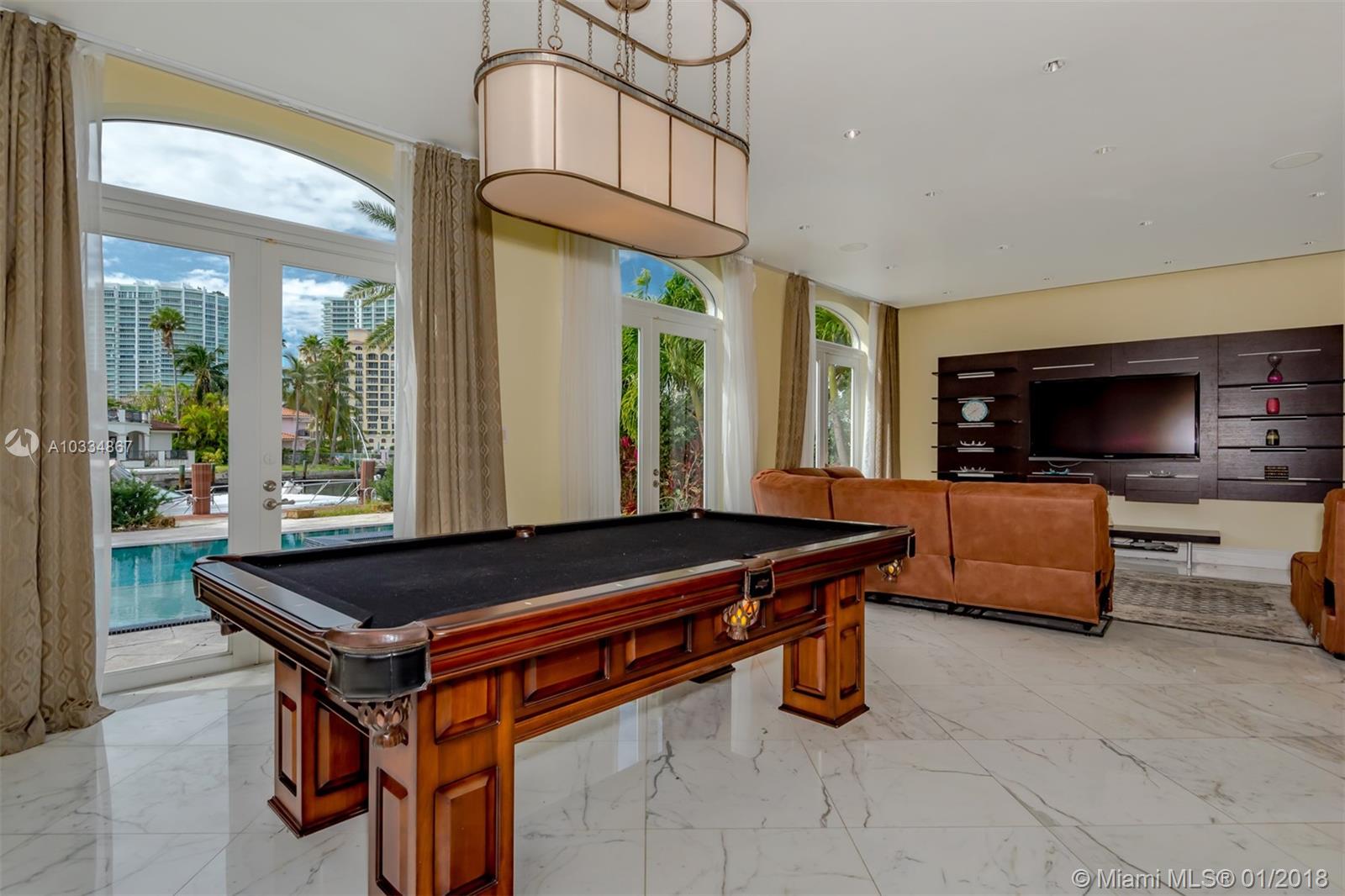 GOLDEN BEACH SEC D - Residential