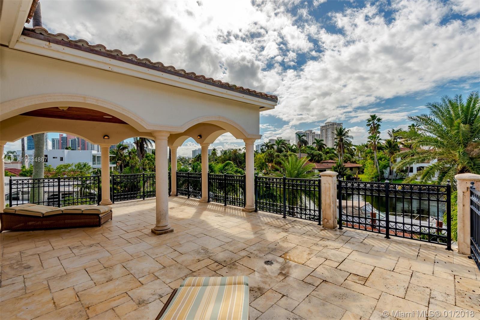 GOLDEN BEACH SEC D - Residential